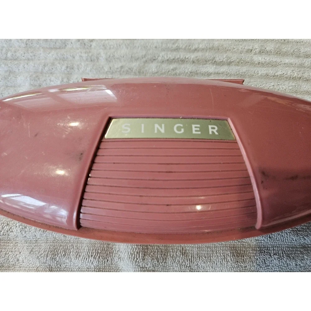 Singer Sewing Machine Buttonholer No.489500 / 489510 In Pink Clamshell Box. 1960